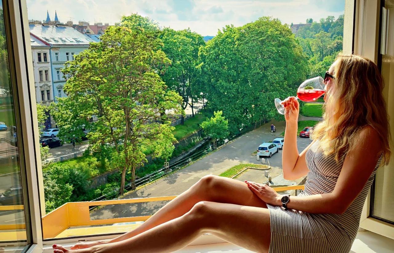 Double King Size Sunny In Castle Area Apartment Prag